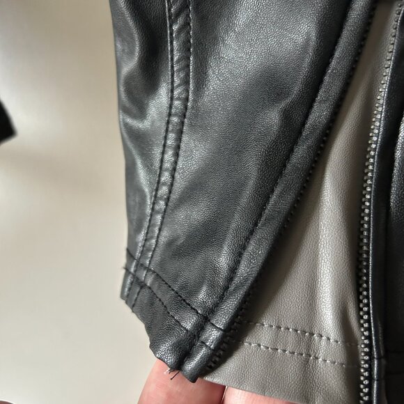 HUE faux-leather leggings Sz L - Picture 3 of 7